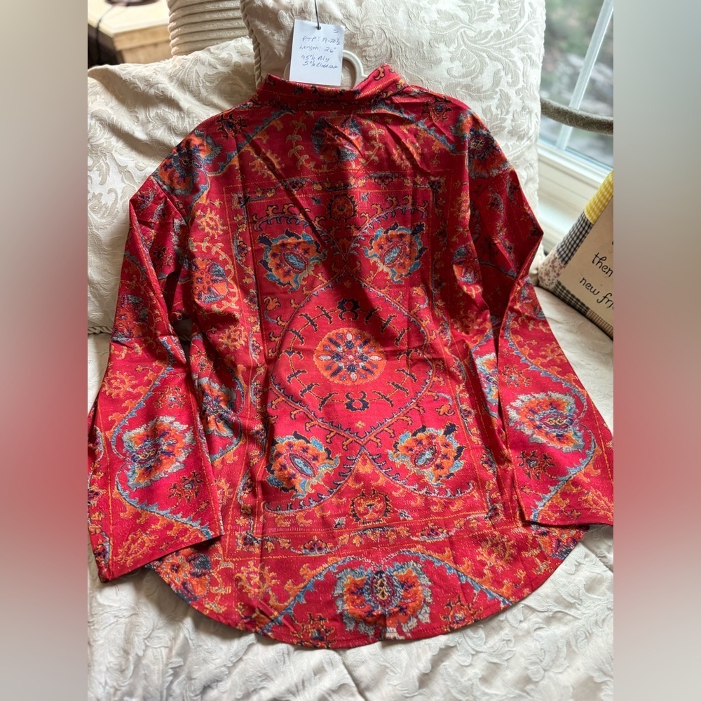 921.Button Down Pattern Top‎ Size S - Picture 4 of 6
